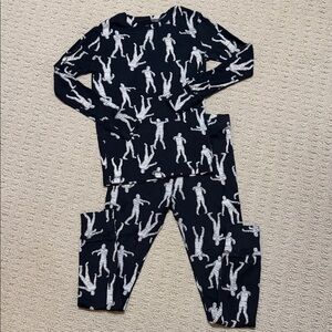 GAP Kids Black & White Mummy Halloween Pajama Set, Size 10.